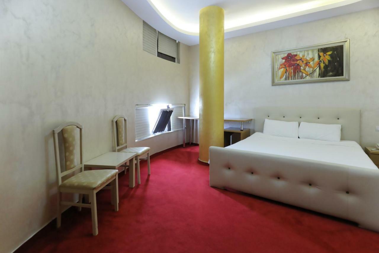 Hotel Gjuta Tirana Extérieur photo