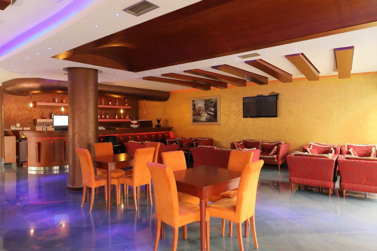 Hotel Gjuta Tirana Extérieur photo