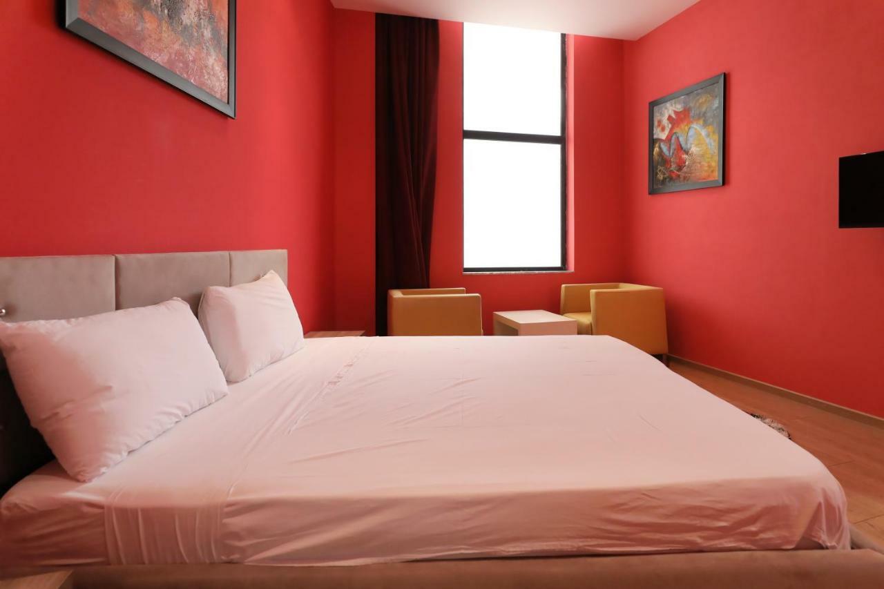 Hotel Gjuta Tirana Extérieur photo